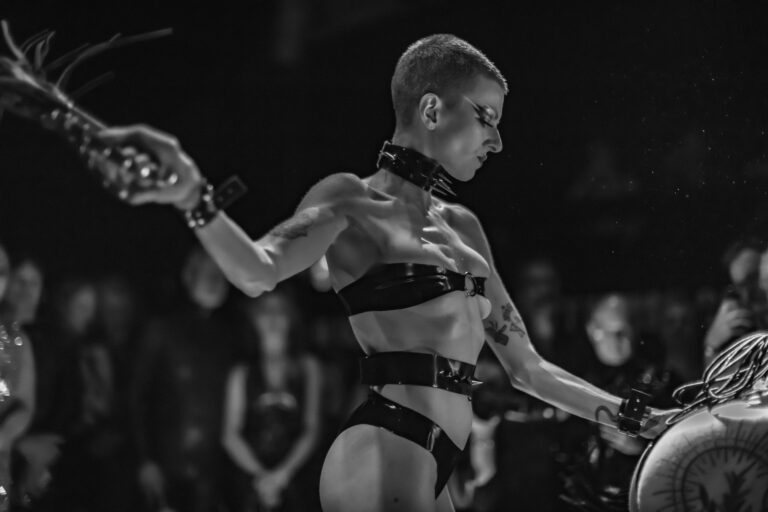 SL_Mtl Exo Latex Silence Mon Amour Goddess Ges Fetish Weekend Daskao and the replikant girls Miss Behave